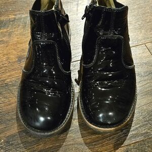 Naturino Arthur Patent leather zip-up Chelsea boots- size 32 (1 kid)